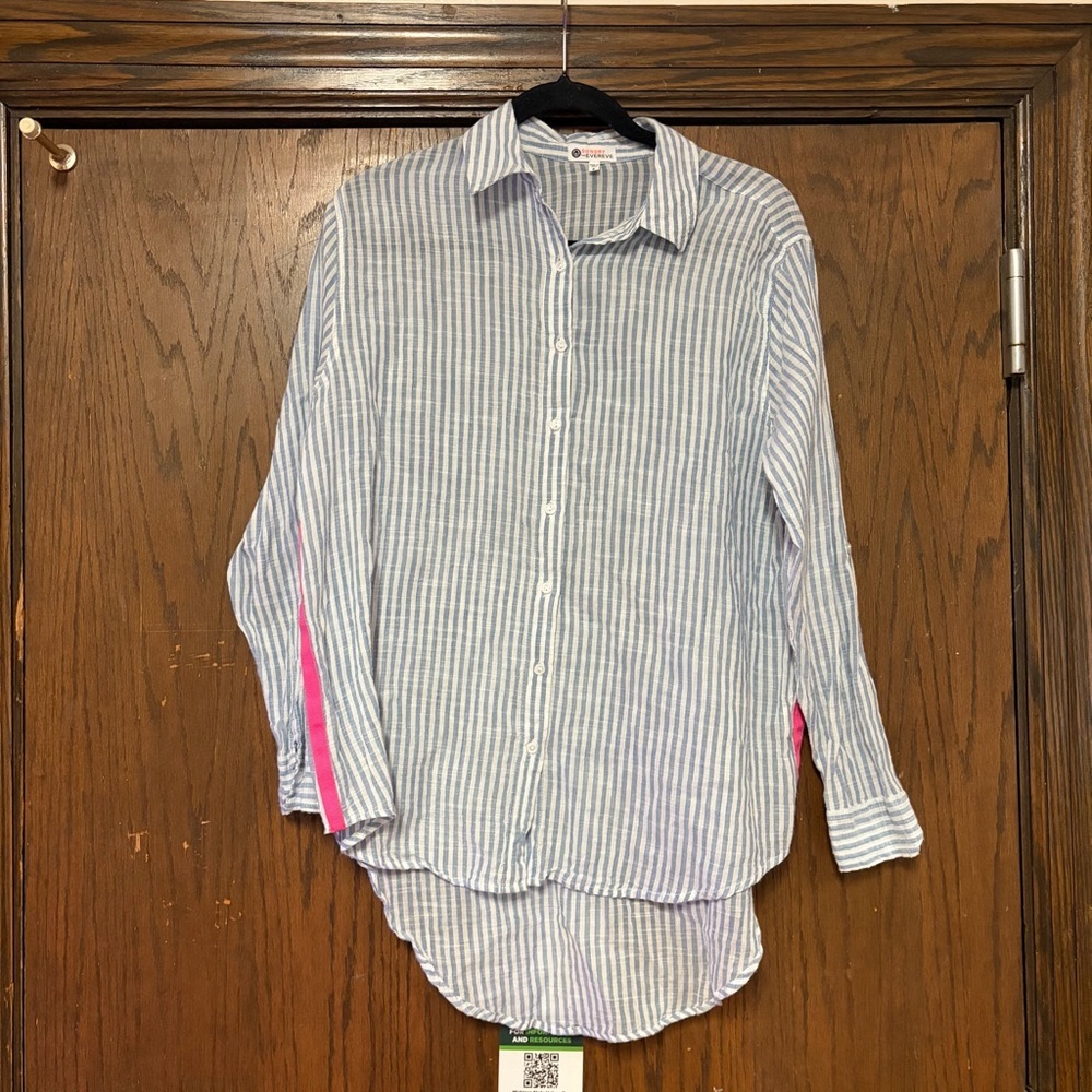 Sundry Evereve rolled Blue and White Striped button up blouse Shirt size 0-2 xs